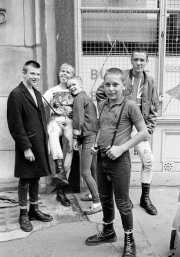 SKINHEADS fans fashion street 8/1983