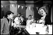 fl1687_fr08_Jools_Holland_Maggie_Thatcher_Spitting_image_tube_from_contact